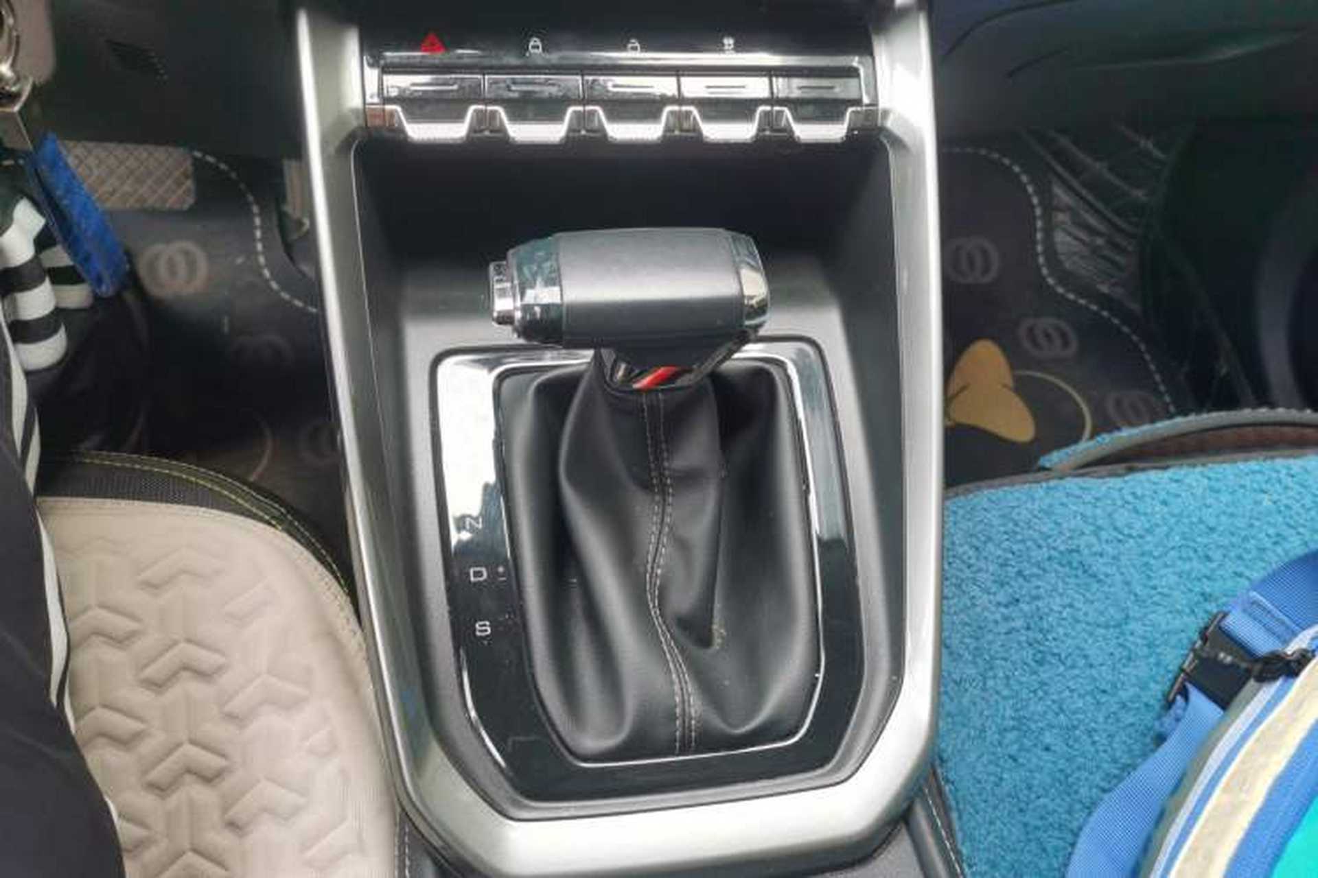 Used Baojun RS-3 2020 1.5T CVT Smart Elite Edition Gear Lever