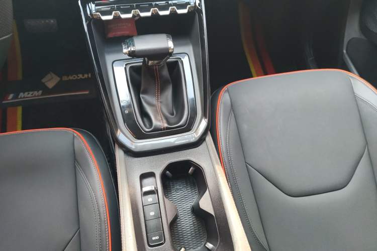 Used Baojun RS-3 2020 1.5L CVT 24-Hour Online Luxury Edition Gear Lever