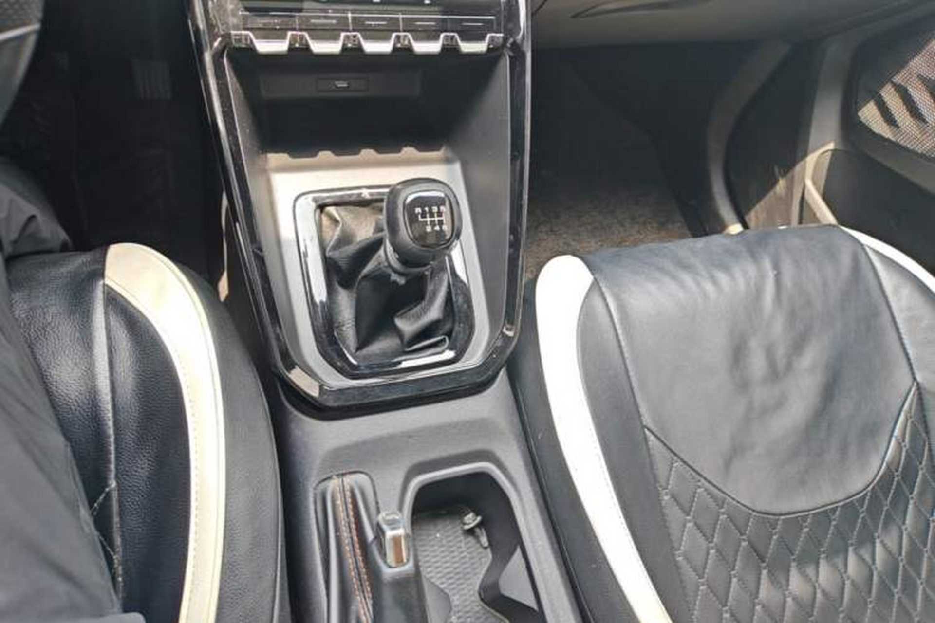 Used Baojun RS-3 2020 1.5L Manual 24-Hour Online Luxury Version Gear Lever