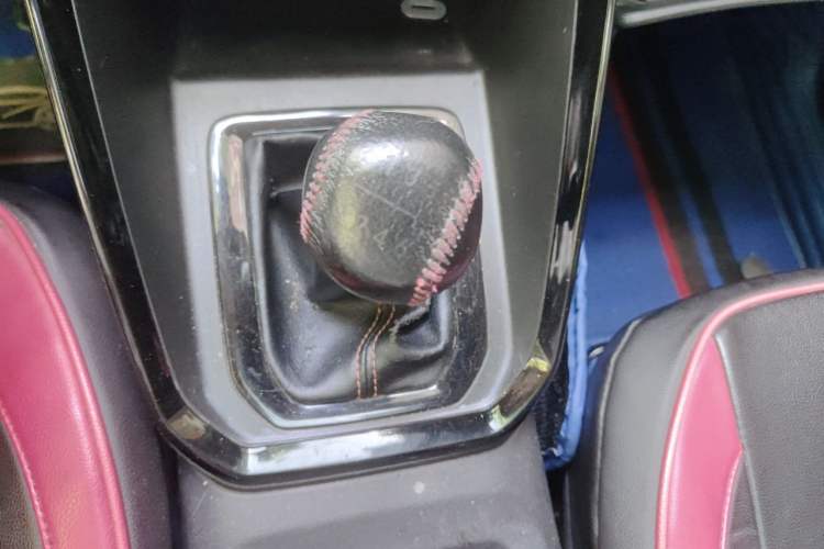 Used Baojun RS-3 2020 1.5L Manual 24-Hour Online Luxury Version Gear Lever