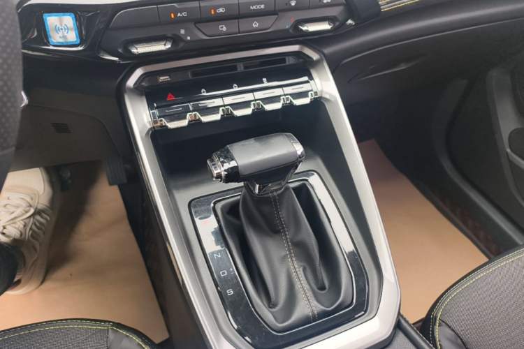 Used Baojun RS-3 2020 1.5L CVT Smart Elite Edition Gear Lever
