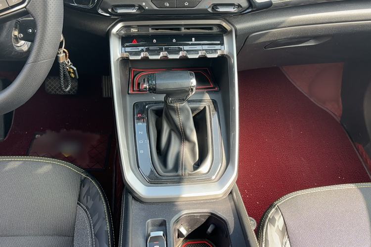 Used Baojun RS-3 2020 1.5L CVT Elite Version with 24-Hour Online Service Gear Lever