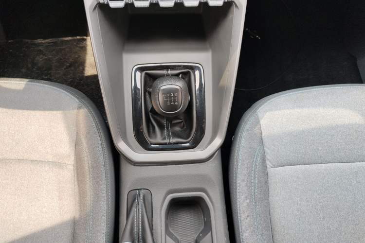 Used Baojun RS-3 2020 1.5L Manual Smart Elite Edition Gear Lever