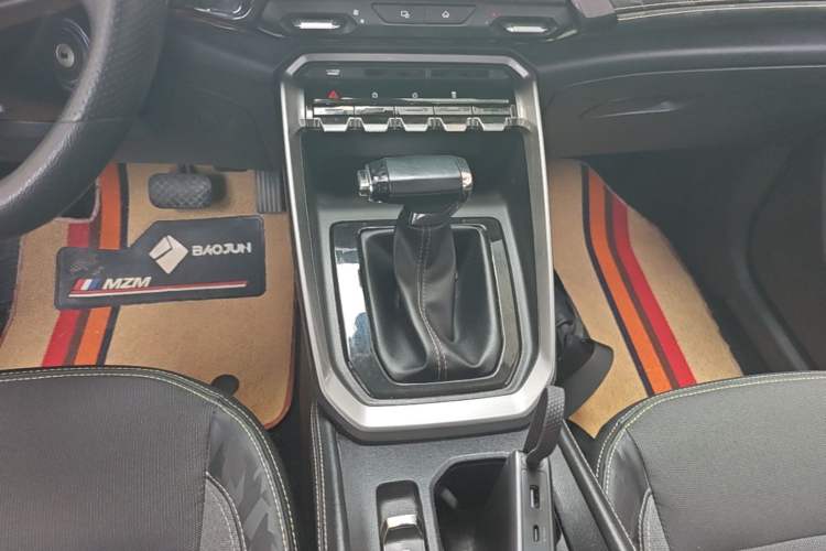 Used Baojun RS-3 2020 1.5L CVT Elite Version with 24-Hour Online Service Gear Lever