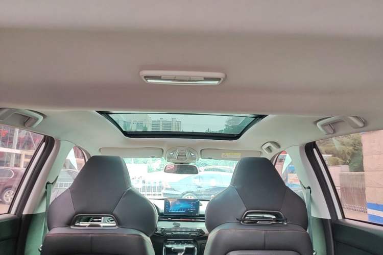 Used Baojun RS-3 2020 1.5L CVT 24-Hour Online Luxury Edition Headliner