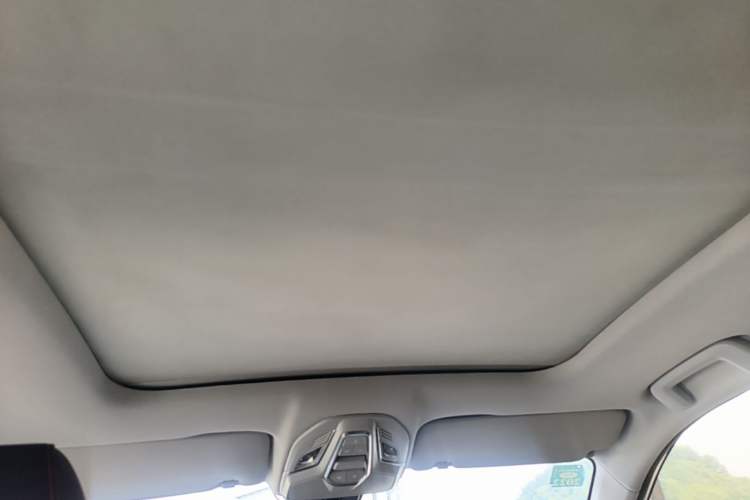 Used Baojun RS-3 2020 1.5L CVT 24-Hour Online Luxury Edition Headliner