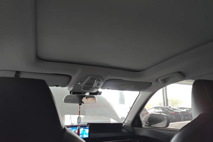Used Baojun RS-3 2020 1.5L CVT 24-Hour Online Luxury Edition Headliner