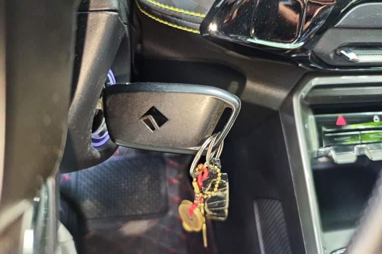 Used Baojun RS-3 2020 1.5L Manual Smart Elite Edition Interior 1