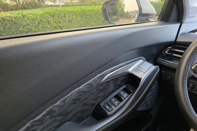 Used Baojun RS-3 2020 1.5L Manual Smart Elite Edition Interior 11