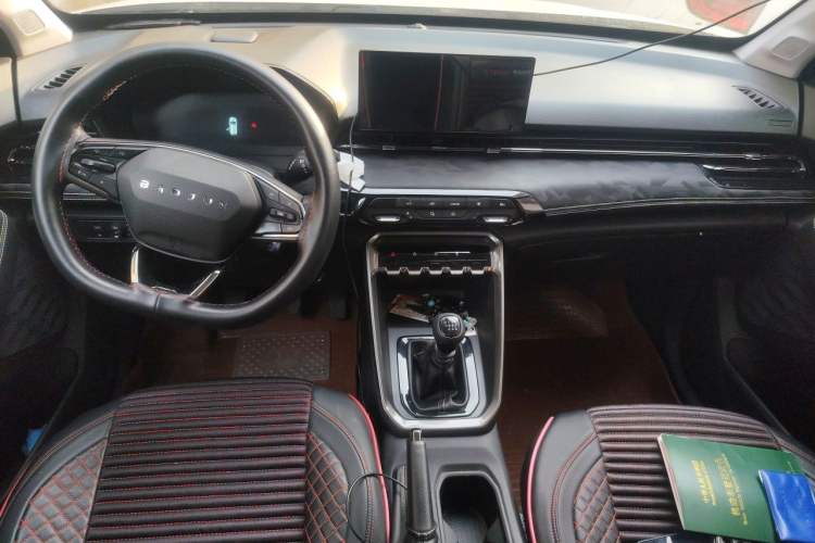 Used Baojun RS-3 2020 1.5L Manual Elite Version with 24-Hour Online Service Interior 2