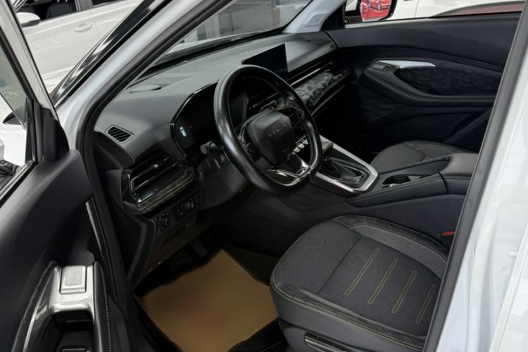 Used Baojun RS-3 2020 1.5L CVT Elite Version with 24-Hour Online Service Interior 2