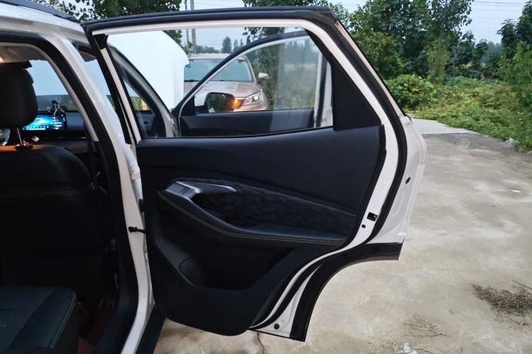 Used Baojun RS-3 2020 1.5L CVT Elite Version with 24-Hour Online Service Interior 3