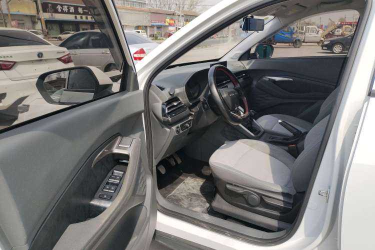 Used Baojun RS-3 2020 1.5L Manual Smart Elite Edition Interior 3