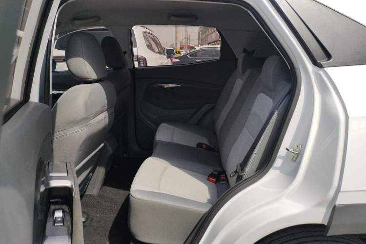 Used Baojun RS-3 2020 1.5L Manual Smart Elite Edition Interior 4