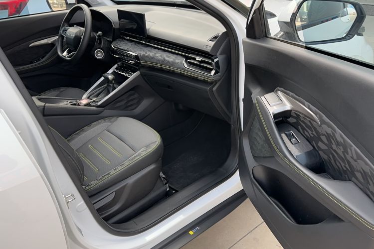 Used Baojun RS-3 2020 1.5L CVT Smart Elite Edition Interior 5