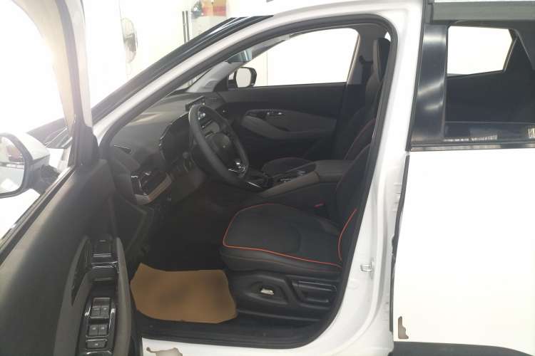 Used Baojun RS-3 2020 1.5L CVT 24-Hour Online Luxury Edition Left Front Seat