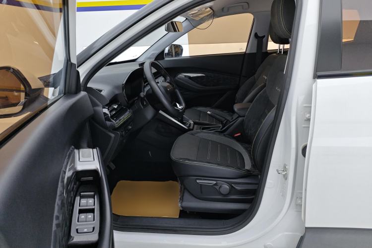 Used Baojun RS-3 2020 1.5L Manual Elite Version with 24-Hour Online Service Left Front Seat