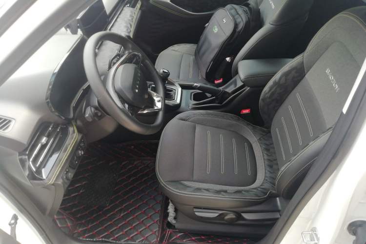 Used Baojun RS-3 2020 1.5L Manual Elite Version with 24-Hour Online Service Left Front Seat