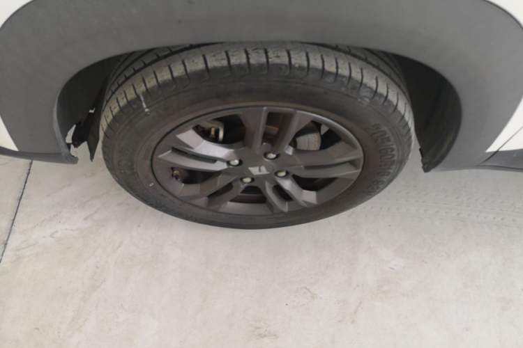 Used Baojun RS-3 2020 1.5L CVT 24-Hour Online Luxury Edition Left Front Wheel Hub
