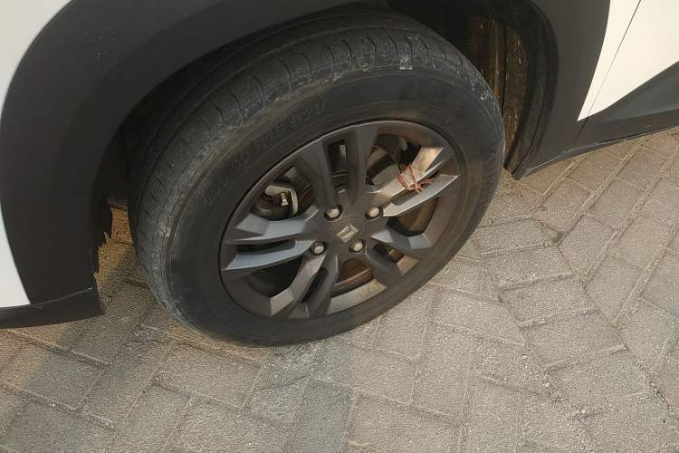 Used Baojun RS-3 2020 1.5L CVT Smart Elite Edition Left Front Wheel Hub