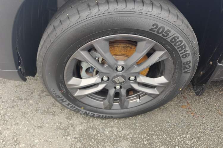 Used Baojun RS-3 2020 1.5L CVT Smart Elite Edition Left Front Wheel Hub