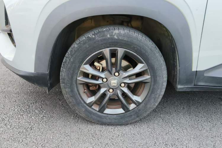 Used Baojun RS-3 2020 1.5L CVT Smart Luxury Edition Left Front Wheel Hub