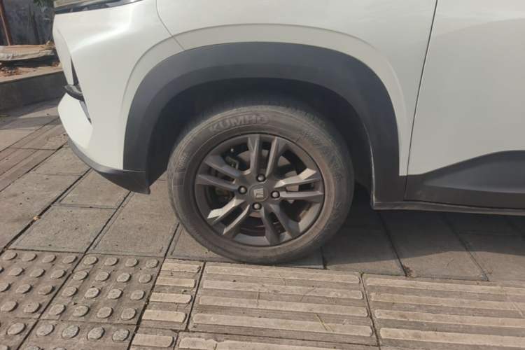 Used Baojun RS-3 2020 1.5L CVT Smart Elite Edition Left Front Wheel Hub