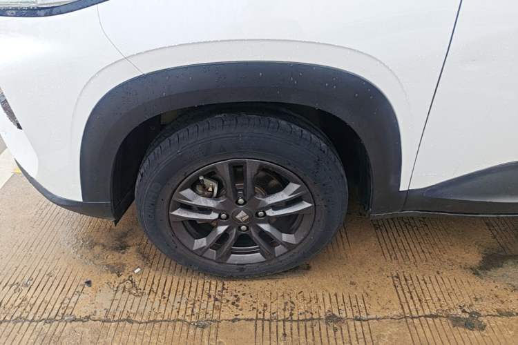 Used Baojun RS-3 2020 1.5L CVT 24-Hour Online Luxury Edition Left Front Wheel Hub