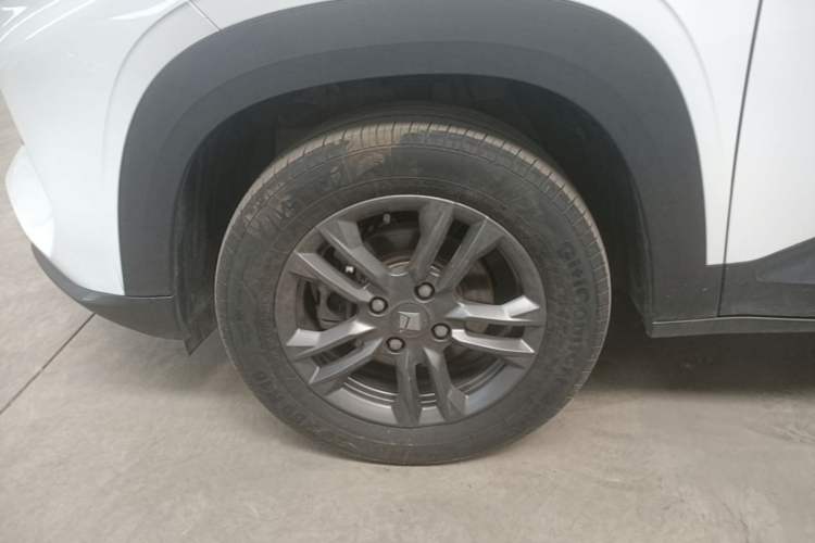 Used Baojun RS-3 2020 1.5L Manual Smart Comfort Edition Left Front Wheel Hub