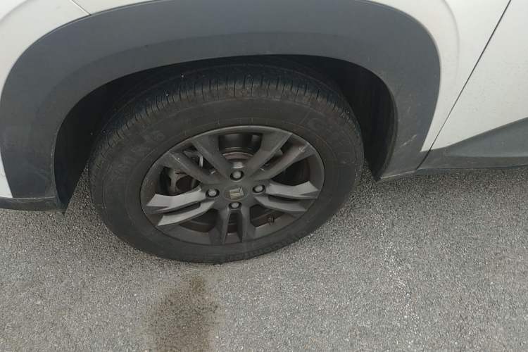 Used Baojun RS-3 2020 1.5L CVT Smart Luxury Edition Left Front Wheel Hub
