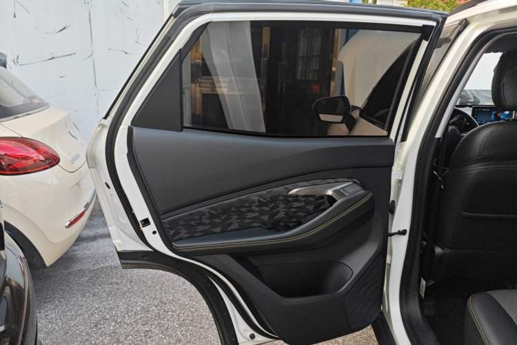 Used Baojun RS-3 2020 1.5L CVT Smart Elite Edition Left Rear Door Interior