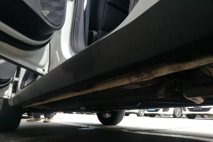Used Baojun RS-3 2020 1.5L Manual Elite Version with 24-Hour Online Service Left Side Sill