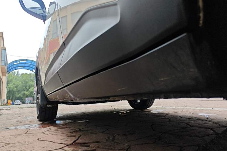 Used Baojun RS-3 2020 1.5L CVT 24-Hour Online Luxury Edition Left Side Sill