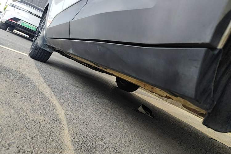 Used Baojun RS-3 2020 1.5L Manual 24-Hour Online Luxury Version Left Side Sill