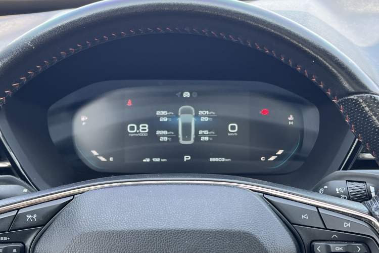 Used Baojun RS-3 2020 1.5T CVT Smart Luxury Edition Odometer Close Up
