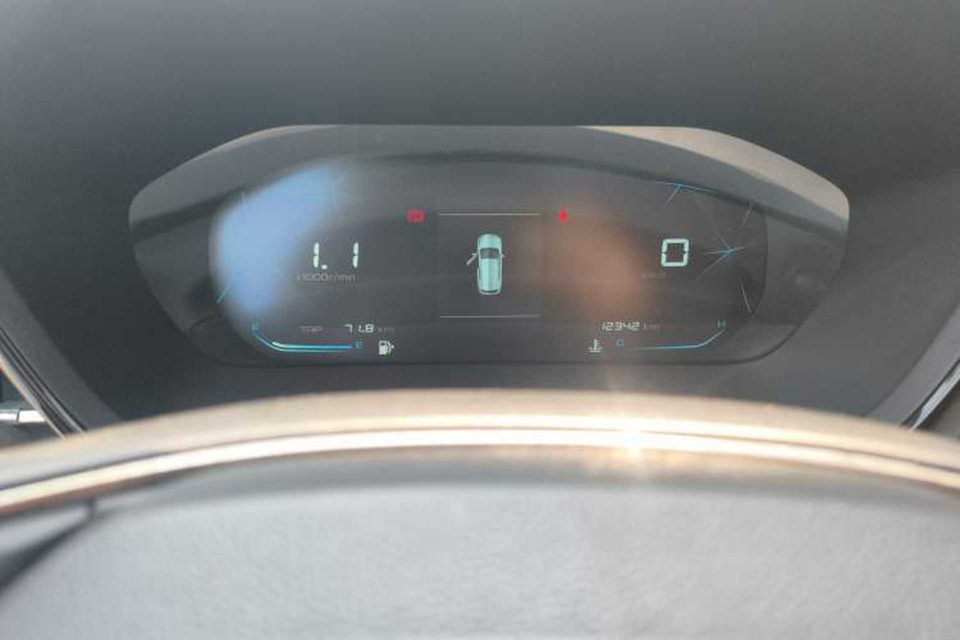 Used Baojun RS-3 2020 1.5L Manual Smart Elite Edition Odometer Close Up
