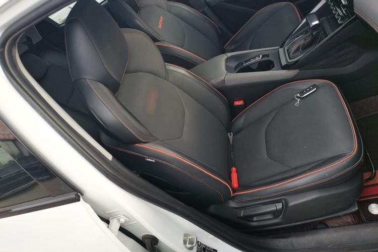 Used Baojun RS-3 2020 1.5L CVT 24-Hour Online Luxury Edition Right Front Seat