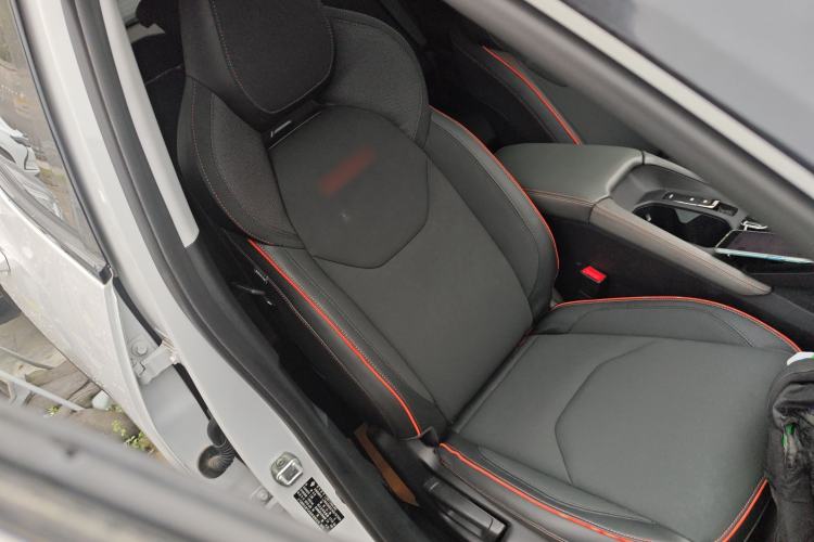 Used Baojun RS-3 2020 1.5L CVT 24-Hour Online Luxury Edition Right Front Seat