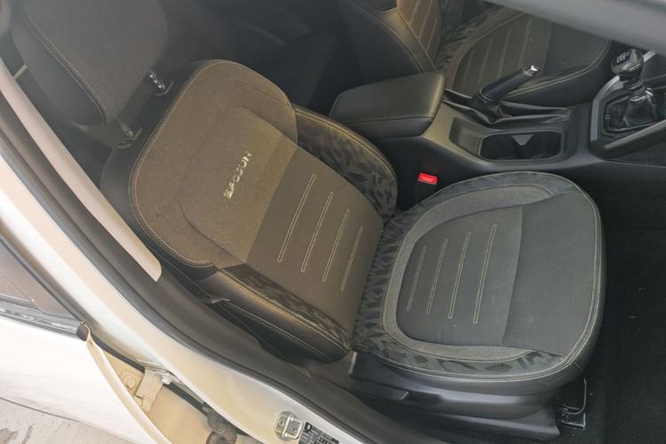 Used Baojun RS-3 2020 1.5L Manual Elite Version with 24-Hour Online Service Right Front Seat