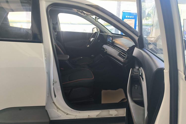 Used Baojun RS-3 2020 1.5L Manual 24-Hour Online Luxury Version Right Front Seat