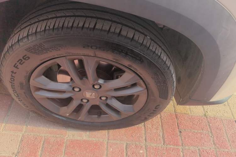 Used Baojun RS-3 2020 1.5L CVT Elite Version with 24-Hour Online Service Right Front Wheel Hub