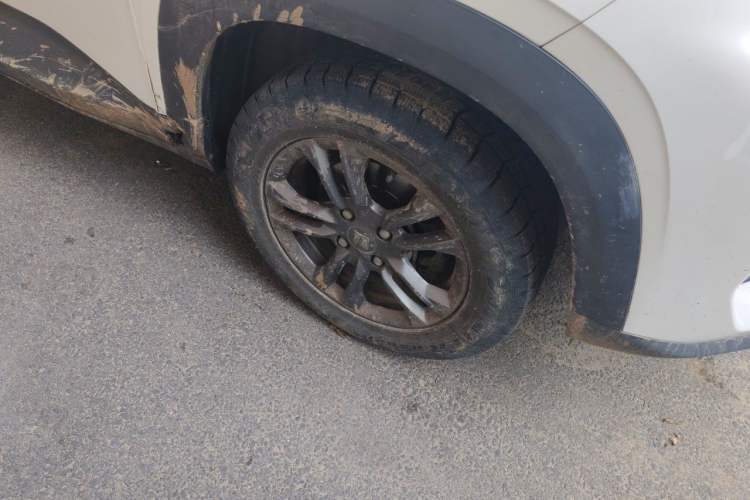 Used Baojun RS-3 2020 1.5L Manual Elite Version with 24-Hour Online Service Right Front Wheel Hub