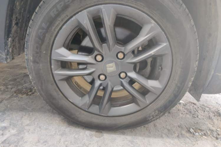 Used Baojun RS-3 2020 1.5L Manual Smart Elite Edition Right Front Wheel Hub