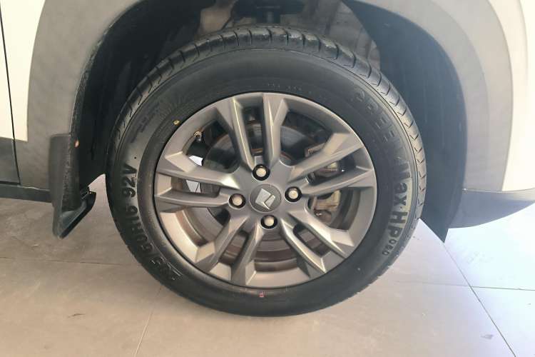 Used Baojun RS-3 2020 1.5L Manual 24-Hour Online Luxury Version Right Front Wheel Hub