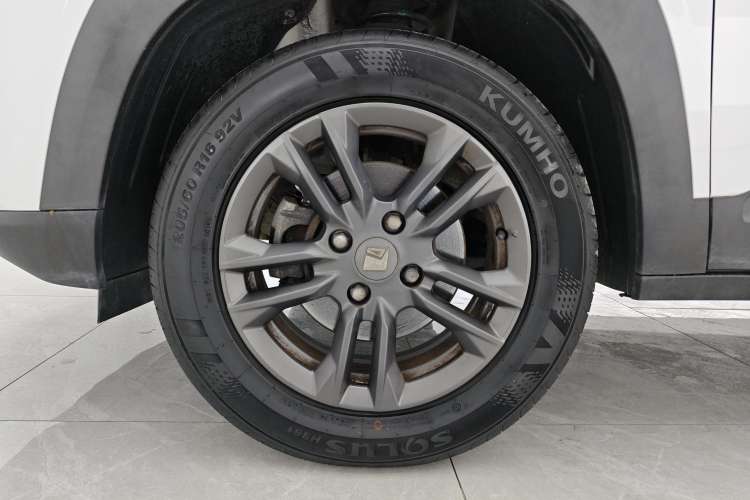 Used Baojun RS-3 2020 1.5L Manual Elite Version with 24-Hour Online Service Right Rear Wheel Hub