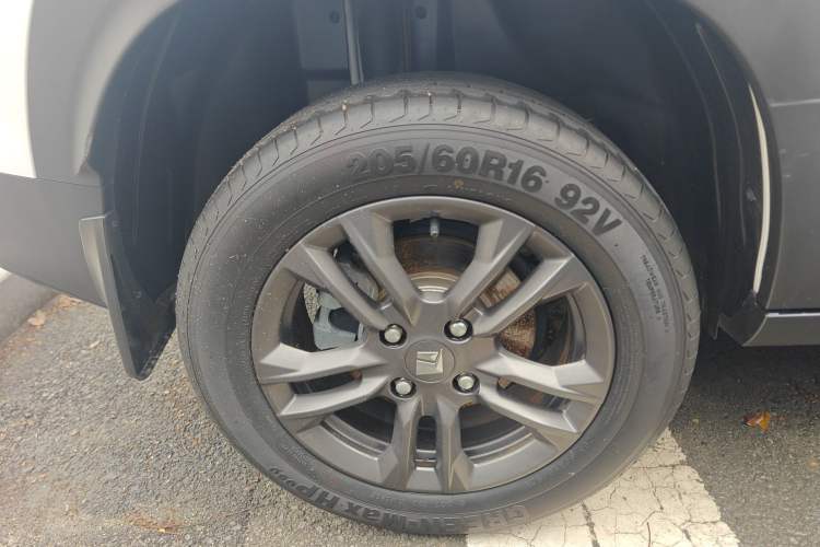 Used Baojun RS-3 2020 1.5L CVT Smart Elite Edition Right Rear Wheel Hub