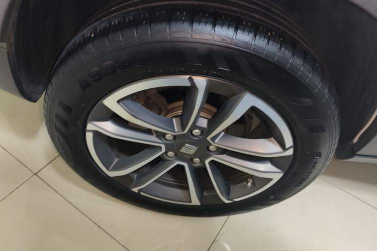 Used Baojun RS-3 2020 1.5T CVT Smart Luxury Edition Right Rear Wheel Hub
