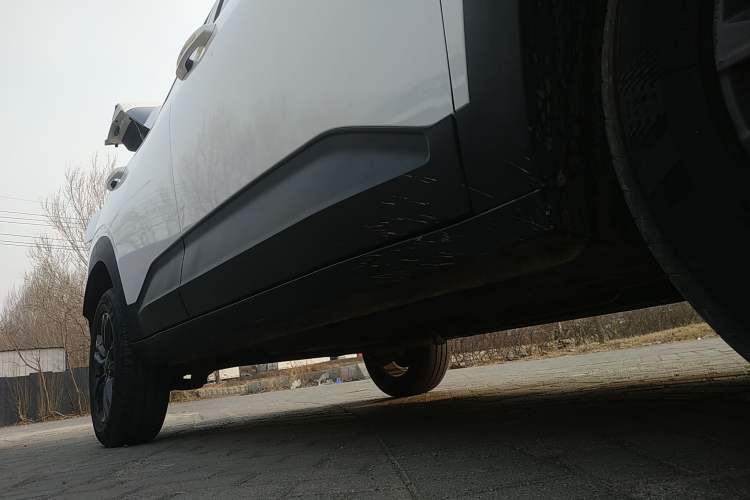 Used Baojun RS-3 2020 1.5L CVT Smart Elite Edition Right Side Sill
