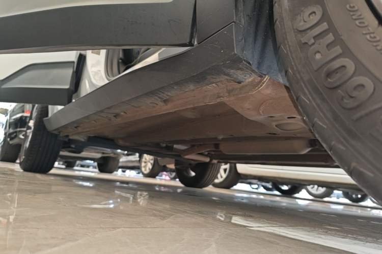 Used Baojun RS-3 2020 1.5L CVT Smart Elite Edition Right Side Sill