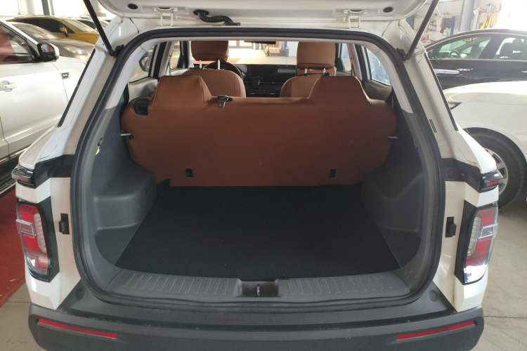 Used Baojun RS-3 2020 1.5L Manual Smart Comfort Edition Trunk